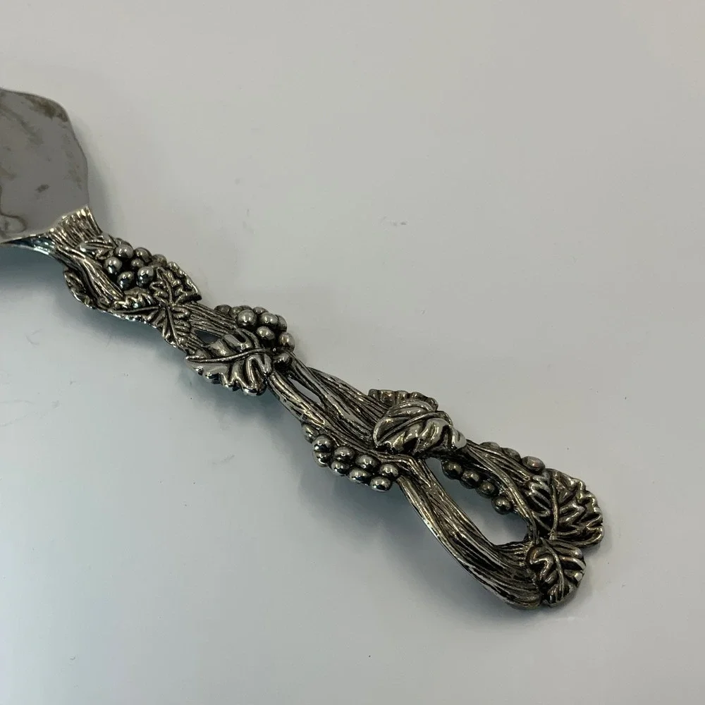 Vintage Silver Plate Grape Vine Ornate Cake Pie Server Dessert Slicer